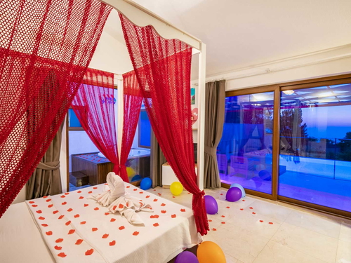  gece  -  Kasım
  | Kalkan İslamlar Balayı Villası: Taş ve Ahşabın Romantik Uyumu